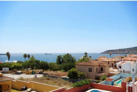 Spectacular Housing in one of the most sought-after residential areas such as San García and with incredible views of the Bay. Built on a plot of 550 meters, it is surrounded by large green spaces and a beautiful swimming pool. They are distributed a...