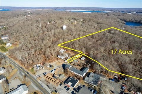 Builders and Developers Take Notice! Development Opportunity. 17 Acre Residential building lot on Middlesex Turnpike in a very convenient location near I95. Right behind multiple available Commercial and Residential building lots.