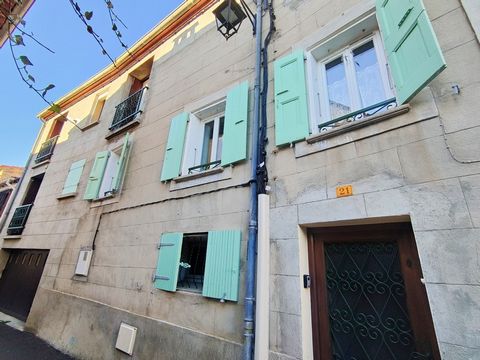 Dpt Pyrénées Orientales (66), à vendre MOLITG LES BAINS maison P6 avec deux appartements et garage