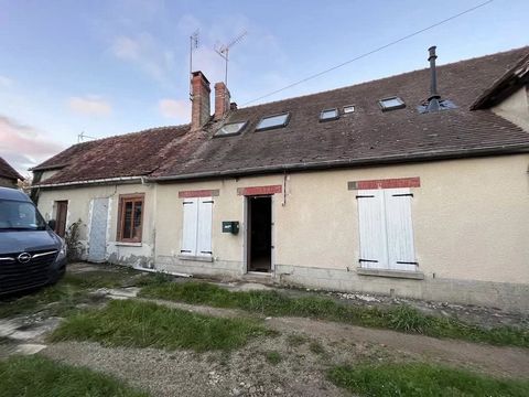 This property was once two houses and has been made into one, there is some work to finish however, most of the big tasks have been done and it is habitable. It sits in a quiet spot in the village of La Châtre L’Anglin that has the advantage of being...