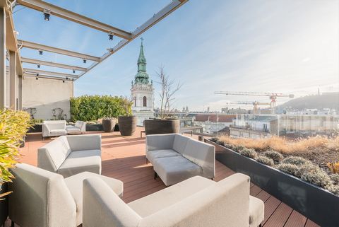 Absolutely extraordinary, one-of-a-kind luxury property for sale in Budapest's most sophisticated newly-built complex. The Szervita Square Building is the first mixed-use development in CEE to achieve a LEED Platinum environmental certificate. Locate...