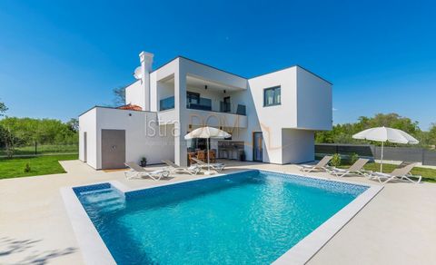We offer a modern detached villa. On the ground floor of the villa there is a living room, a toilet, a separate dining room with a sofa bed and a fully equipped kitchen with a refrigerator, microwave oven, coffee machine, electric stove, hotplate, di...
