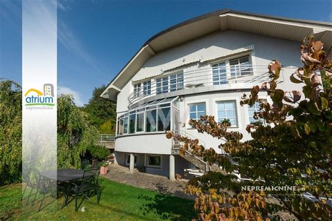 Hello, We present to you a beautiful house in an elite location under the Pyramid, in a quiet part of Maribor. Just a step away is the City Park with the famous Three Ponds and the city center. The house was carefully planned architecturally, with ma...