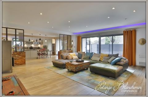 Dpt Hérault (34), à vendre MURVIEL LES BEZIERS maison P5 de 180 m² - sur 351,00 m² de terrain. Garage 136 m²
