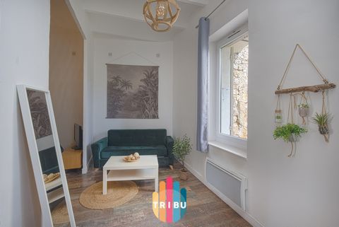 Marseille 7th / Malmousque The agency tribu.immo offers for sale this charming apartment type 2 of 47.65 m2 (Carrez law) in the picturesque district of Malmousque close to the sea. The property consists of an entrance overlooking a living room with o...