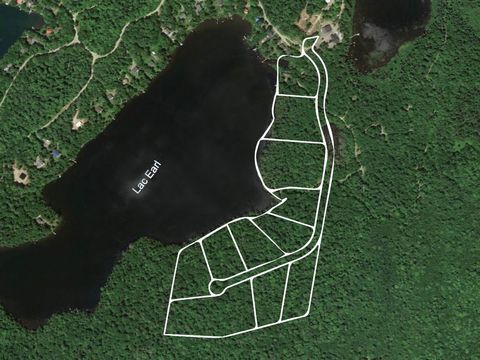 Magnificent 944,661 square foot plot of land located on the edge of a natural spring-fed lake, offering approximately 1,800 linear feet of shoreline. This land is subdivided into 11 lots for an exclusive private estate, investor, or real estate devel...