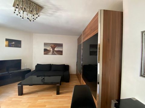 Fully furnished small apartment in the middle of the city and still in a quiet location. The apartment is on the mezzanine floor and can be reached via 4 steps. The bathroom with shower has been newly renovated. The kitchen is equipped with a large f...