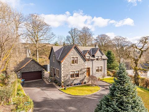 Greystones is an outstanding detached family home, built by Thorburns of Lochmaben in 2000 to an exacting standard, with high quality fixtures and fittings throughout. It is located in a unique position within a Conservation area in the desirable tow...