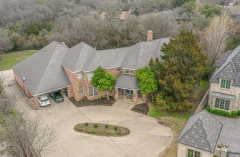 Luxury Meets Privacy in This Elegant Dallas Estate. This 6 bedroom 9 bathroom custom-built home is nestled on a quiet cul-de-sac, affording unparalleled privacy in the midst of North Dallas. The expansive 7907 sq ft offers an open floor plan designed...