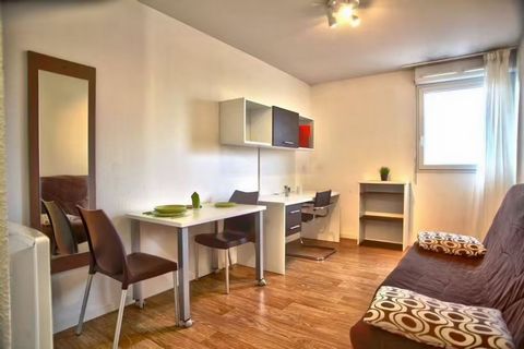 Beautiful opportunity with this 19m2 LMNP studio in the 3rd arrondissement of Marseille. Ideal for a student, this property is close to transport, shops, leisure, bars and restaurants... The city of Marseille has an important economic fabric thanks t...