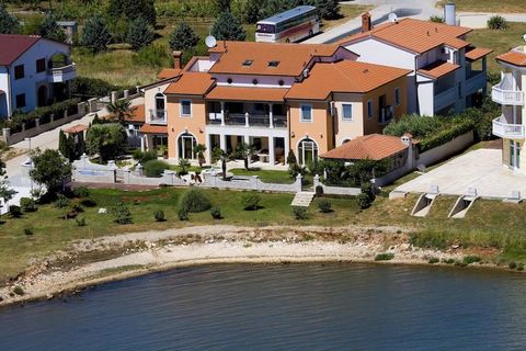 Discounted mini-hotel for sale in Medulin! Unique for the Istrian Peninsula boutique-hotel on the FIRST line of the sea! Located near the archaeological park of Medulin - an outstanding spot! Within a walking distance to the hotel - numerous shops, r...