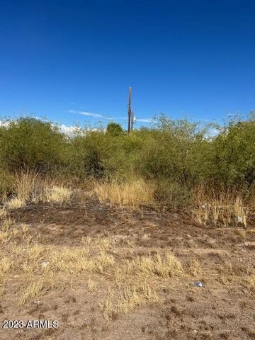 NOW BACK ON MARKET! Here's your chance to build or invest in this underappreciated and fast growth area. Lowest priced lot in all of San Tan Valley! Level corner lot, paved roads. SRP power, Town of Queen Creek water and phone on property. No sewer i...