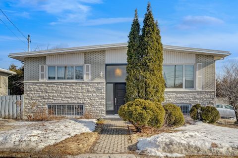 Discover this rare gem nestled on a street corner, ready to become your haven of peace. With 1125 square feet of living space, this home offers an ideal living space for a vibrant family. As soon as you enter, you will be seduced by the living room b...
