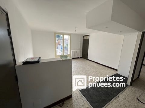 Discover this charming F3 apartment of 63 m2 located in the Haut Vernet district. This apartment is ideally located, close to Hospital, Lycée Maillol, Collège J.S PONS, On the 1st floor mezzanine within a 3-storey condominium, it offers a small balco...