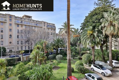 NICE - VICTOR HUGO : Magnificent 3 bedroom apartment of 125.45 m2 located in a beautiful Palace dating back to the 1900's of great standing, nice and secure and with its own guardian/caretaker.The apartment is on the first floor, its a traversing bri...