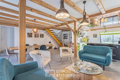 Located in the town of Sales, this delightful house represents the very essence of rural charm reinvented. Nestled in the heart of an old farmhouse completely renovated, this property offers a peaceful and authentic living environment, while benefiti...