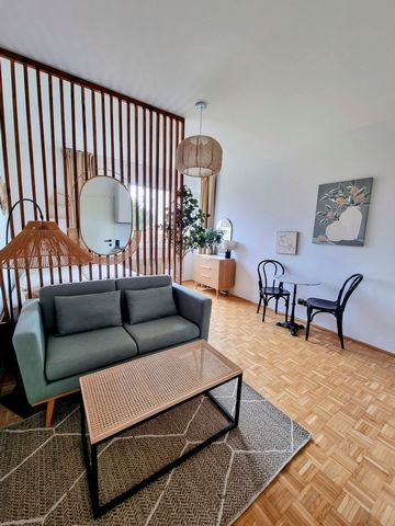Ready for a workation, staycation or simply exploring the possibilities in beautiful Gmunden and the surrounding area? Then our newly renovated, cozy studio in the heart of Gmunden is just the thing! The clever room concept makes optimal use of the l...