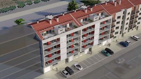 Come and enjoy all the comfort of new high quality apartments T2 and T3 with parking, with balcony ou terrace. Quality finishes, Livewood kitchen, equipped with Eletrolux, HTW air conditioning, armored door, video intercom, Skuba Balance floating flo...