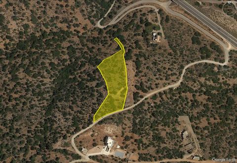 Located in Agios Nikolaos. Building plot, 5462 m2 in size, nicely positiond on the slope of a hill between Ammoudara and Vathi area south of the coastal tourist town of Agios Nikolaos. From its elevated position more than 100m above sea level, the pl...