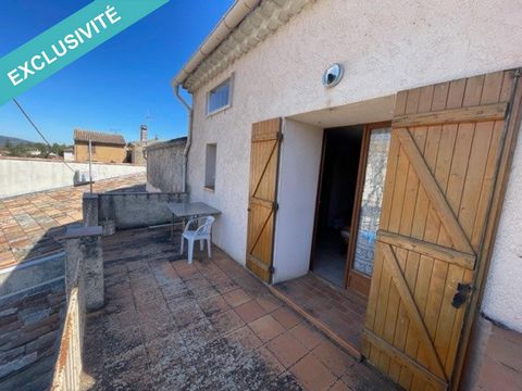 Located in the charming town of Nans-les-Pins (83860), this large semi-detached village house to renovate offers interesting potential. It benefits from the proximity of schools and shops, ensuring a practical living environment. The exterior facilit...