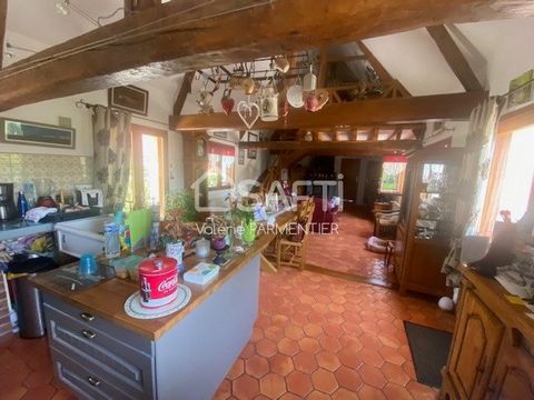 Située à 2 pas de la forêt de Crécy, à 5mn de Rue et de ses commerces, SAFTI vous propose cette très belle maison traditionnelle bâtie sur 5300 m2 de terrain. Au rez de chaussée vous y découvrirez une superbe pièce de vie de plus de 50 m2 avec cuisin...