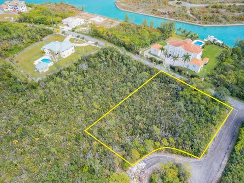 Welcome to Pearl Bay - a hidden gem in Freeport, Grand Bahama! This exceptional corner lot, nestled on a cul-de-sac, spans over 40,000 square feet and offers a tranquil setting for your dream development. Zoned for multi-family high-rise, this proper...
