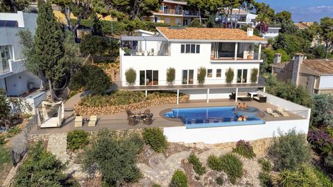 This stunning villa in Costa den Blanes, facing south, allows you to enjoy sunny days. Witness the sight of yachts and cruise ships coming from Puerto Portals and Palma, as the sun rises over Arenal in the morning and sets over Palma Nova in the even...