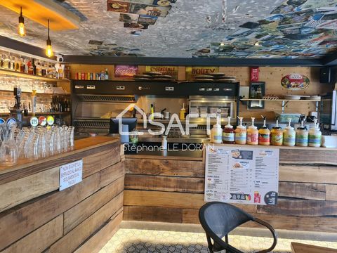 Located in Briançon (05100), this business benefits from a privileged location in the heart of the Champs de Mars district. The historic town offers an ideal setting for this fast food business, with a local and tourist clientele, attracted by the bu...