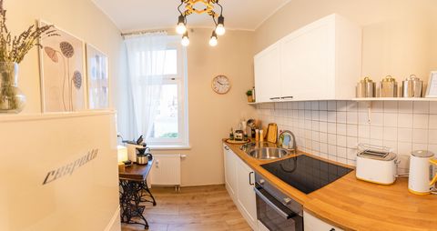 Beautiful, stylish 2-room flat in the centre of Bautzen. 200 metres to the city centre. Shops, restaurants in the immediate vicinity. The flat is on the 2nd floor of a well-kept apartment block. There is free WLAN in the flat, bed linen and towels ar...