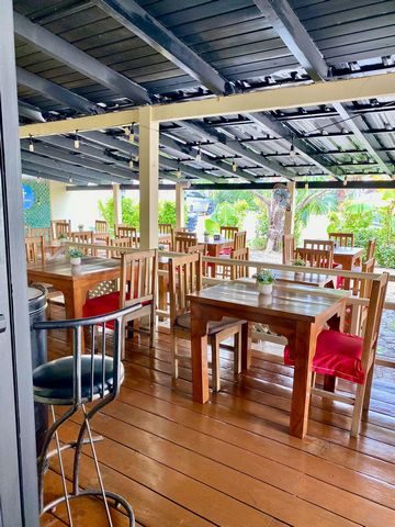 Bienvenue au cœur de l’expérience gastronomique et touristique de « Los Corales » C’est l’occasion d’acquérir un restaurant exceptionnellement situé dans l’une des zones les plus convoitées et stratégiques pour le tourisme et la gastronomie. Le lieu ...
