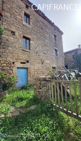 Ardéche, commune de Saint Maurice en Chalencon, maison du début 1800 en pierres à rénover 105m² environ et une annexe avec un four à pain