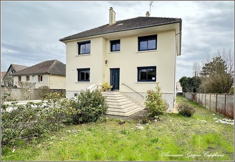 A vendre à Courville-Sur-Eure ( 28190 - Eure et Loir) Maison 5 chambres, terrain 1004 m²