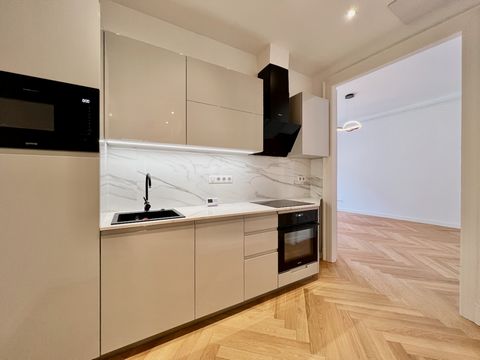 A newly renovated, living room + 1 bedroom apartment for sale only 100 metres from the Parliament, in Balassi Street. The location is perfect, the entrance of the house is opposite the recently renewed Olimpia Park, and Margaret Island, the Danube ba...