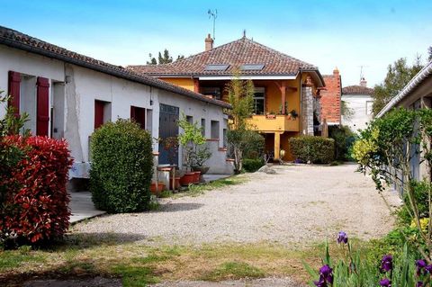 3 minutes from the town center of Montauban and only 5 minutes from the 