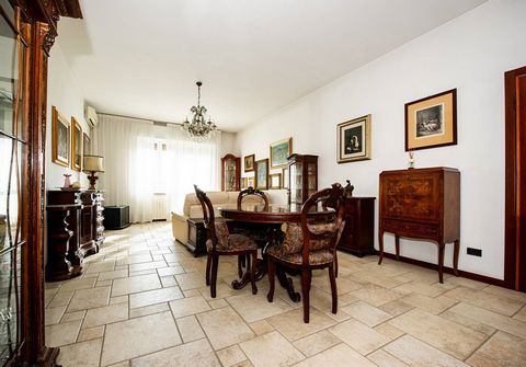 The apartment covers a total area of 101.96 square meters, of which 96 square meters can be walked on. The interior spaces are well distributed and the result of a renovation that is attentive to details and the needs of a modern family. The property...