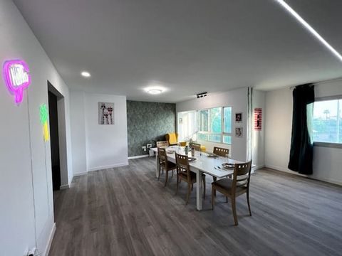 Welcome to Co-living El Juan, the perfect space for digital nomads and remote workers in Las Palmas de Gran Canaria. Our home is designed to be your temporary home away from home, providing all the comforts you need to be productive while also enjoyi...
