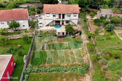 House built in granite, of 2 floors (R / C - 1º), and annexes. located in BEM VIVER (FAVÕES) - MARCO DE CANAVESES R / C: Mill and cellar; garage for one car; warehouse (transformed into housing - T2 - : Kitchen / living room; living room; 2 bedrooms;...