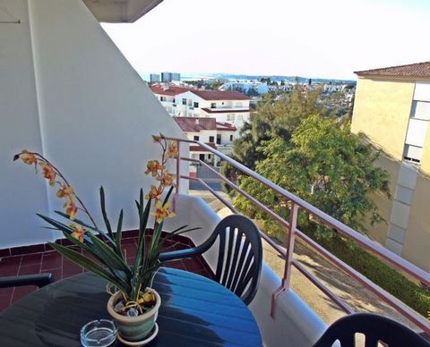 Amoreira Mar is apartment located in Alvor, private condominium, benefits from a balcony with mountain and sea views. 1 Bedroom with 2 single beds and small space with 2 bunk beds It features a seating area, a dining area and a full kitchen with ever...