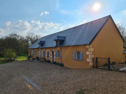 If you like wide open spaces and nature, I suggest you this old mill to finish restoring: It is composed as follows: The main house of 169 sqm Ground floor: an entrance hall, a master suite with walk-in shower, wc, a large dressing room, boiler room,...