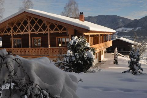 With a wonderful view of the lake and the surrounding mountains, Chalet Bergerhöh is located in a particularly beautiful and idyllic place.