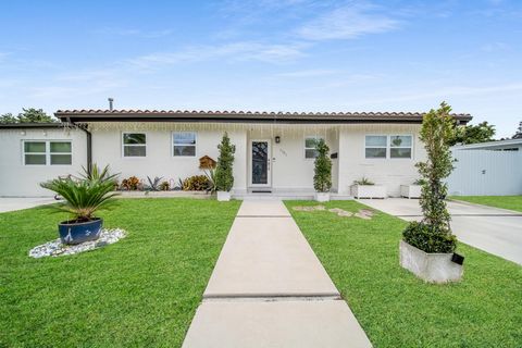 Welcome to your modern 4-bed, 2-bath haven at 1701 SW 87th Pl, Miami, FL 33165! This remodeled single-family home boasts an open layout of 1629 sq ft under air, gourmet kitchen, tranquil master suite, and space for a pool. With a convenient side entr...