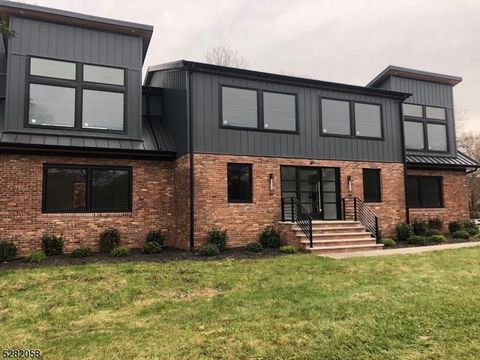 Completely renovated class A office space close to all major highways. Brand new plumbing, electric, roof, windows and much much more. The building is a total of 6000 sq. ft. between all 3 floors. There are 6 bathrooms, 3 on the 2nd floor, 2 on the 1...