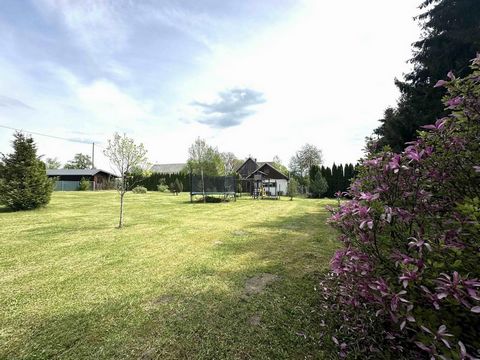 Idyllic building plot in a well-kept, quiet location! Welcome to your potential dream plot!  A beautiful building plot is for sale in an absolutely peaceful setting.  The basic data includes the following information: > The plot comprises a generous ...