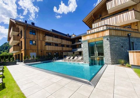 Luxueus wonen, slimme investering! Ontdek de perfecte harmonie tussen wonen en natuur - waar anderen op vakantie gaan, werkt uw eigendom voor u. Dit luxe vakantieappartement in de buurt van het skigebied Schmittenhöhe in Zell am See biedt niet alleen...