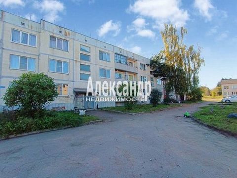 1700713 Продается ½ (одна вторая) доли в 1-комнатной квартире улучшенной планировки на 3 этаже 3-этажного дома в поселке Дятлово. Два взрослых собственника. В квартире никто не прописан и не проживает. Возможна покупка второй доли у второго собственн...