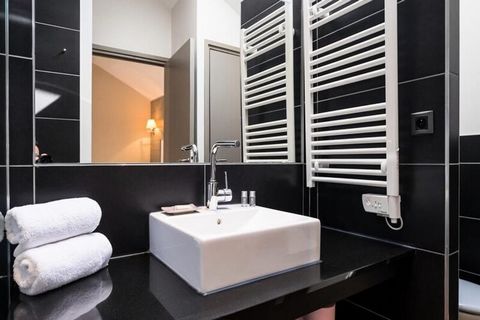 Deze warme studio in de wijk Euralille is ideaal voor het huisvesten van 2 personen. Deze warme studio in de wijk Euralille is ideaal voor het huisvesten van 2 personen. Dicht bij winkels en openbaar vervoer, is dit appartement perfect voor een bezoe...