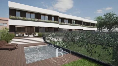 Barnes Maresme presenteert dit nieuwe project, dat in het eerste kwartaal van 2025 opgeleverd moet worden, in Palafolls, vlakbij Blanes aan de kust van Maresme. Ontdek ongeëvenaarde luxe in deze prachtige woning in het exclusieve Scala project. Ontwo...