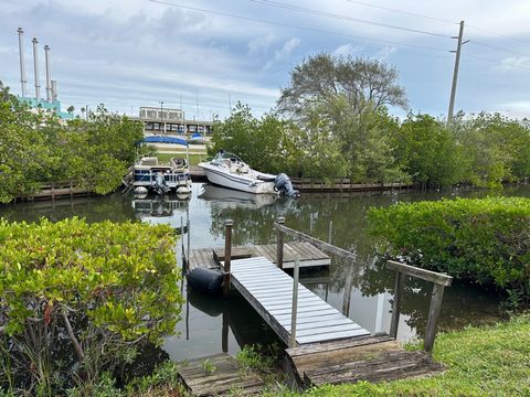 Fairlane Harbor is a Riverfront Community.2/2 turn-key home in gated, pet friendly (55+) Offers resort style living, amenities including clubhouse with a fitness center, heated pool, pickleball courts, BBQ area, boat ramp, tiki huts, fire pit's, dog ...