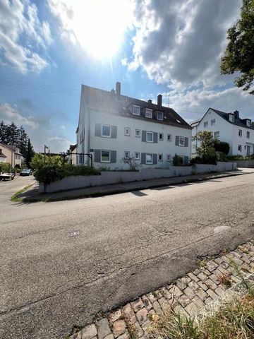 Die Unterkunft von BRAVURA für 4 Personen in Neustadt an der Weinstraße bietet einen schönen Blick in die Rheinebene und liegt nur 3 km vom Hambacher Schloss entfernt, das in 40 Minuten zu Fuß erreichbar ist. Der Hauptbahnhof Neustadt ist 17 Minuten ...