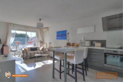 Exklusiv bei mit Virtuellem Rundgang! Entdecken Sie diese angenehme Wohnung im Viertel Laval in Antibes. Mit einer Fläche von 43,15 m² Carrez bietet diese Wohnung eine helle Wohnküche, ein Schlafzimmer mit Schrank und angrenzendem Badezimmer, einen E...